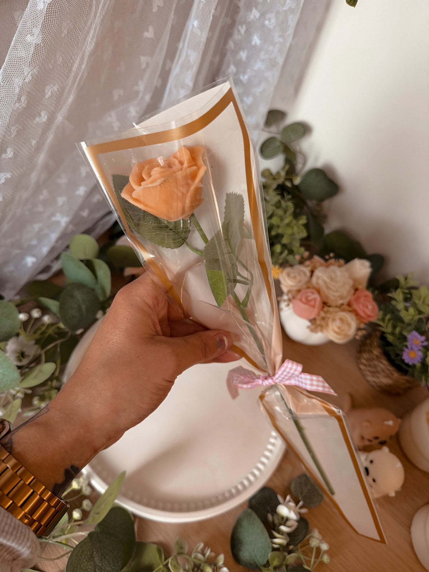 Rose à l'unité édition limitée fête des mères parfum évasion fruité coloris au choix