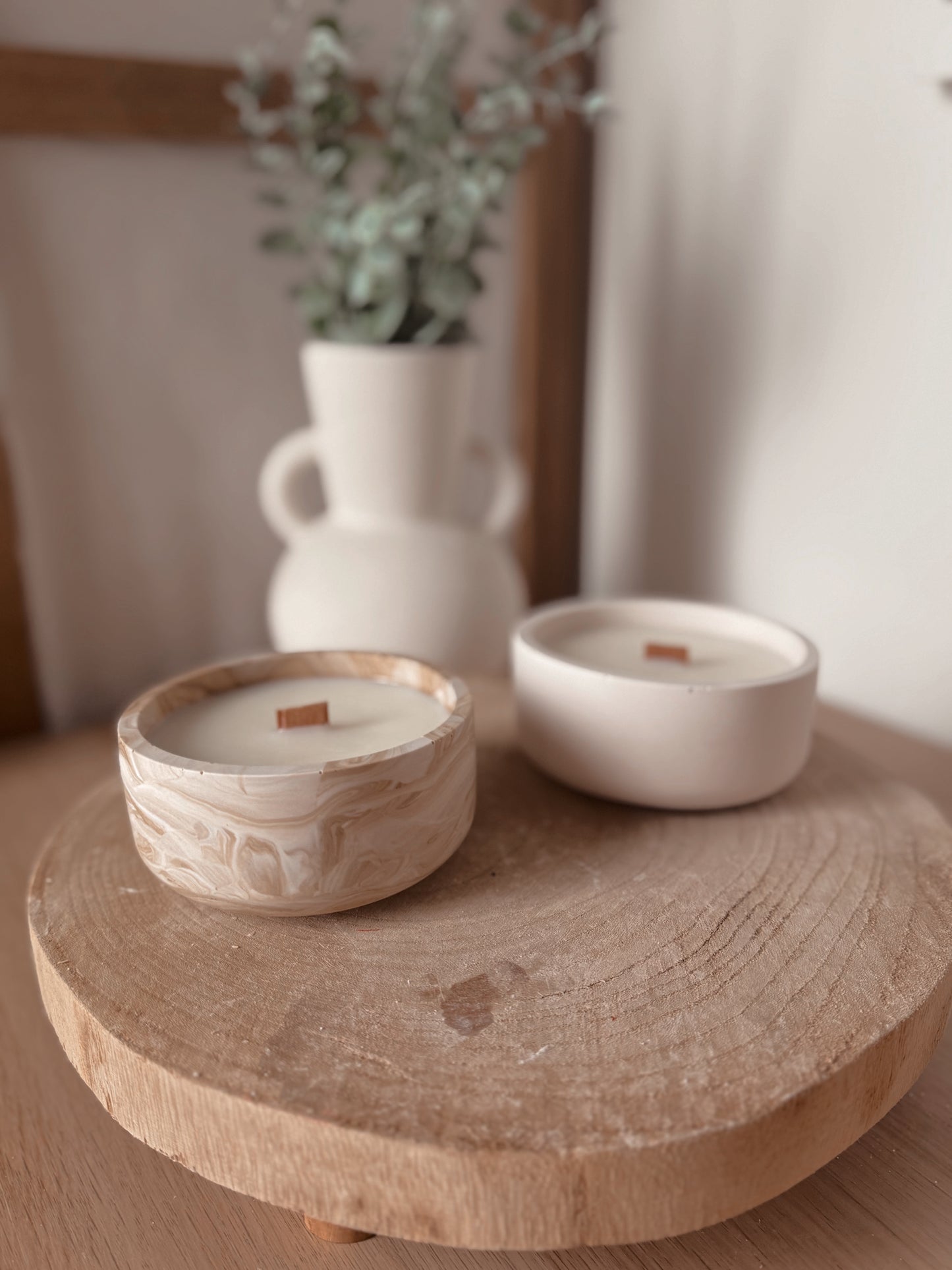 Bougie ronde marbré beige ou crème fait main en jesmonite