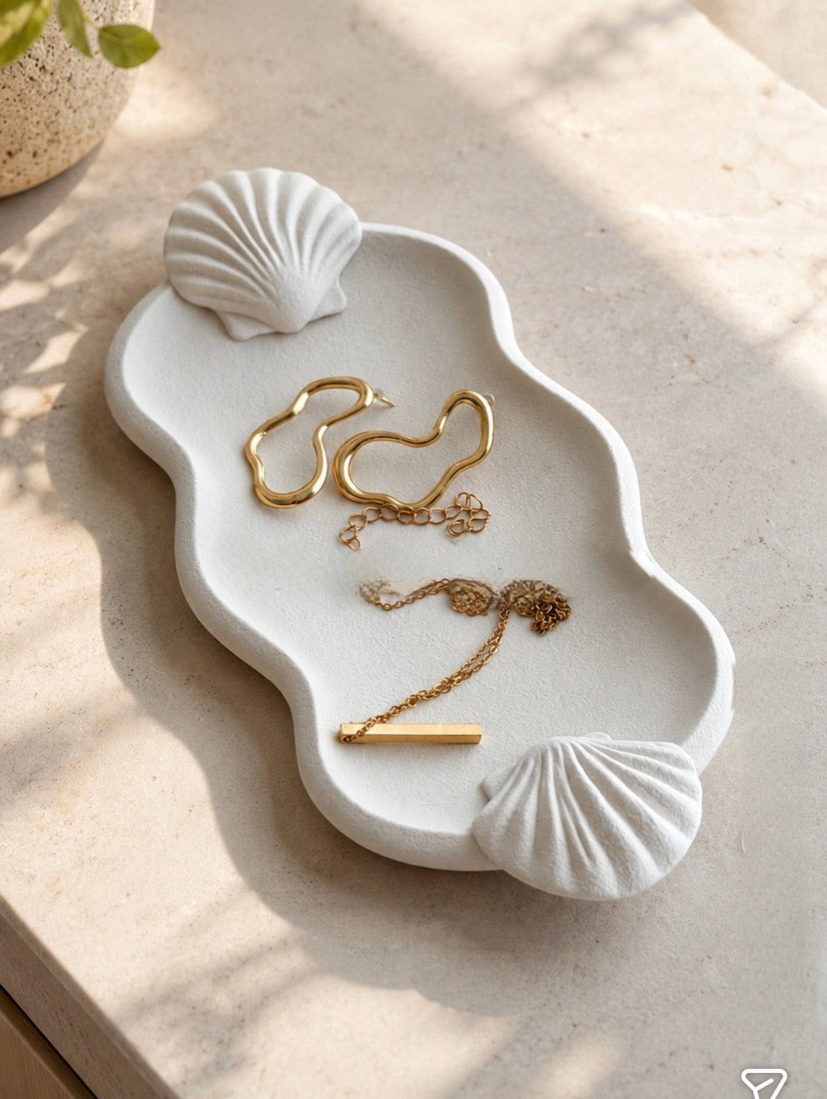 Plateau texturé coquillages fait main en jesmonite