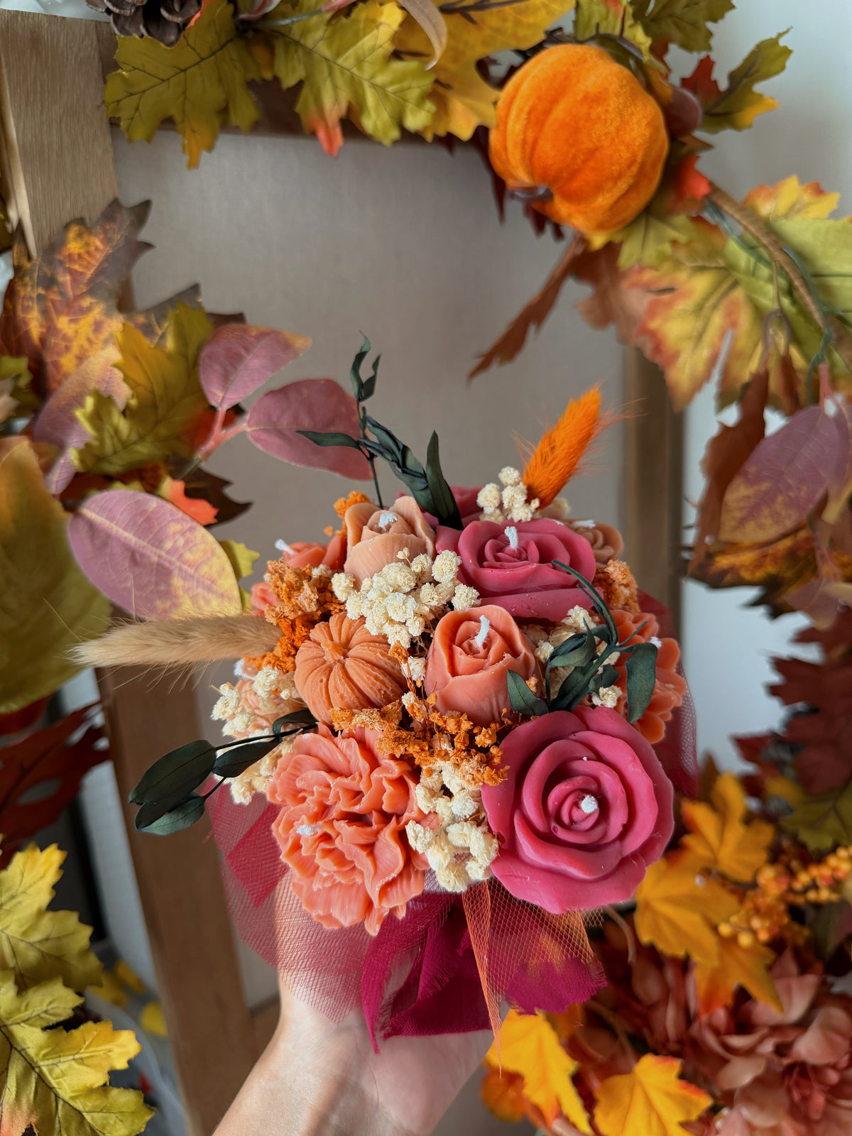 Pot en jesmonite grand modèle édition limité d'automne fleurs en cire senteur automne gourmand