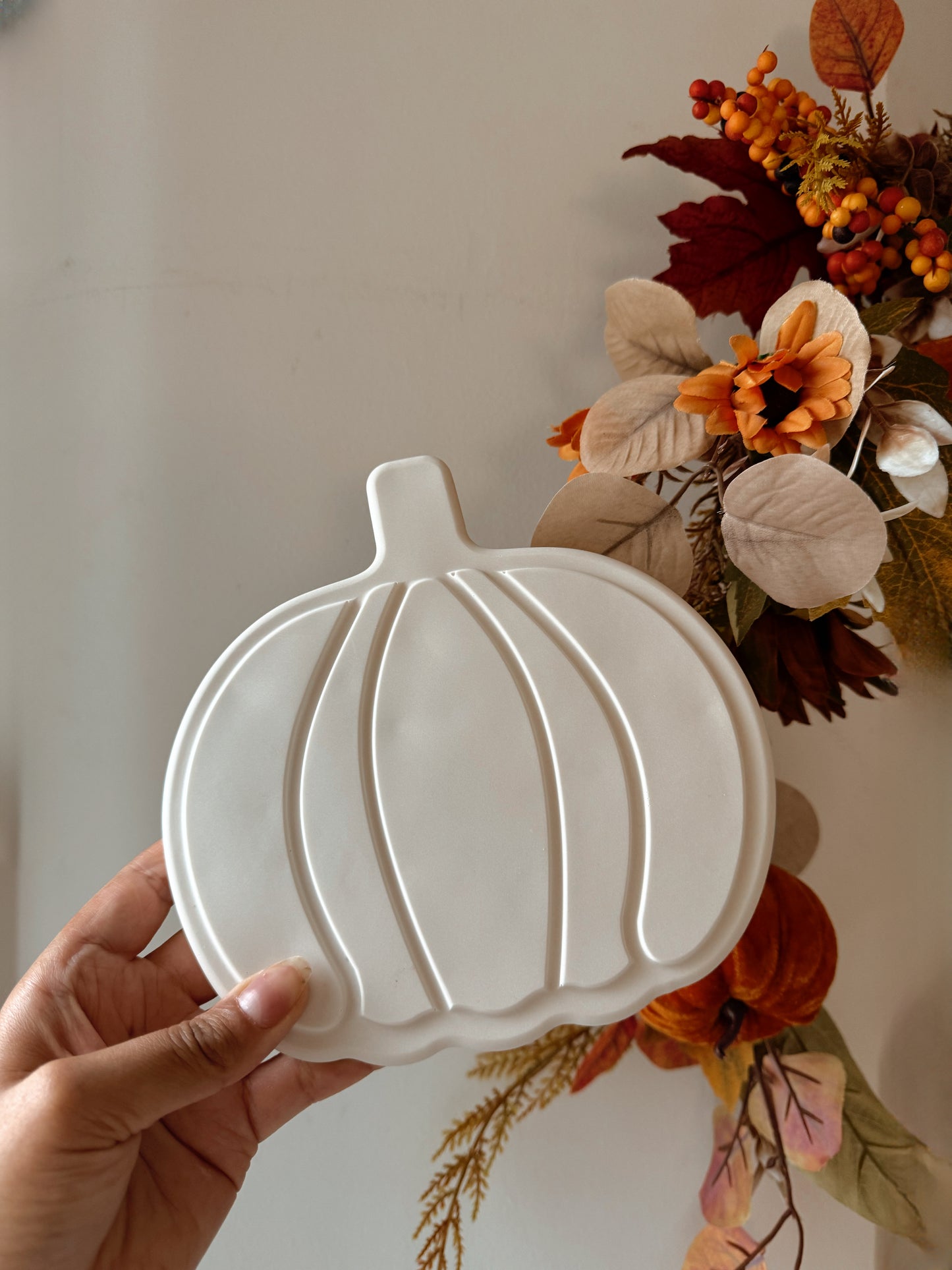 Plateau Pumpkin fait main en jesmonite coloris au choix