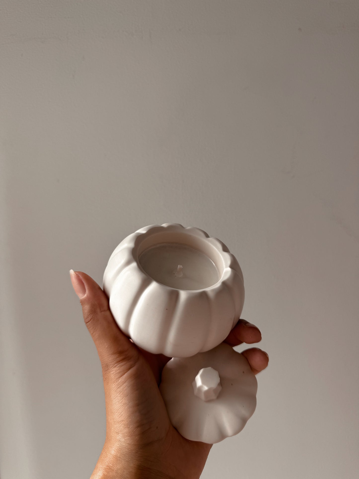 Bougie citrouille pot fait main en jesmonite crème cire de soja senteur au choix