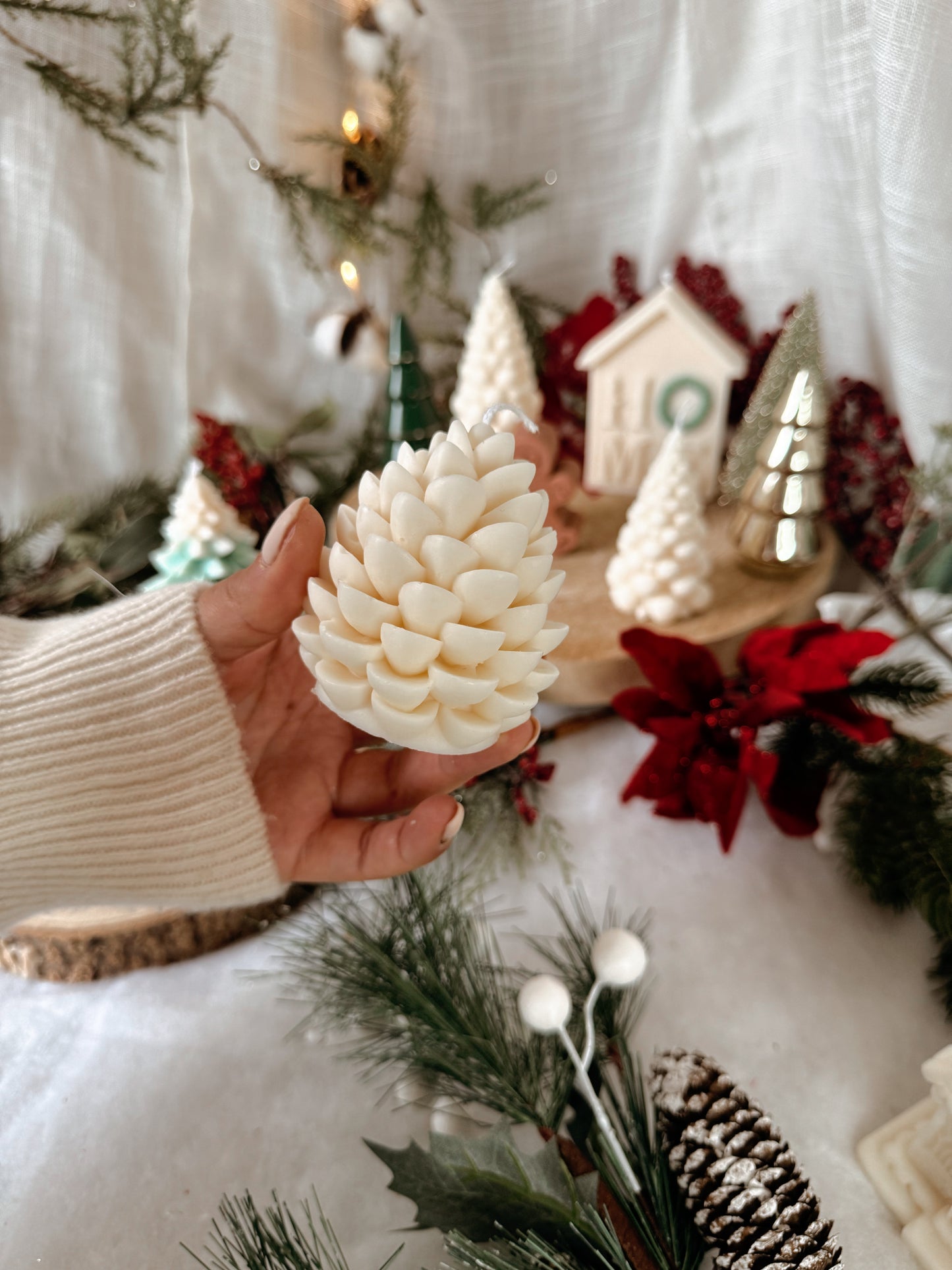 Bougie pomme de pin coloris et senteur aux choix
