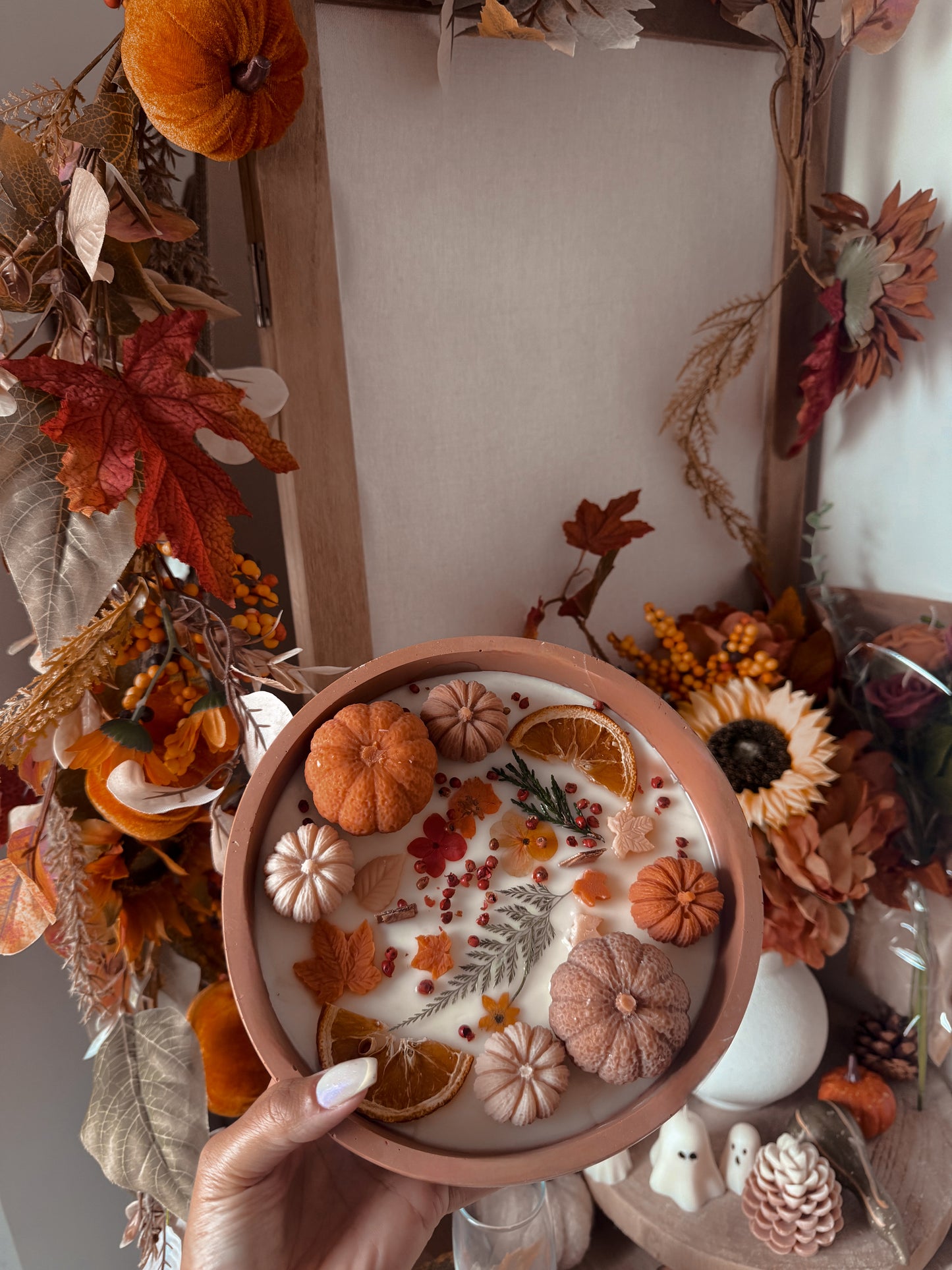 Énorme bougie d’automne pot fait main en jesmonite décorée senteur automne gourmand