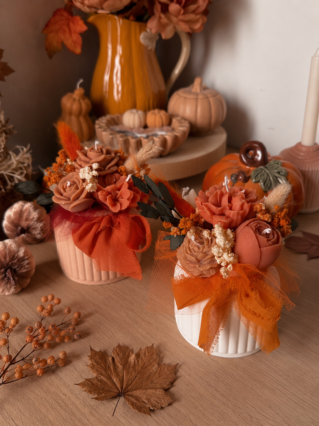 Bouquet Pot en jesmonite rayé édition limité automne fait main coloris au choix fleurs en cire senteurs automne gourmand
