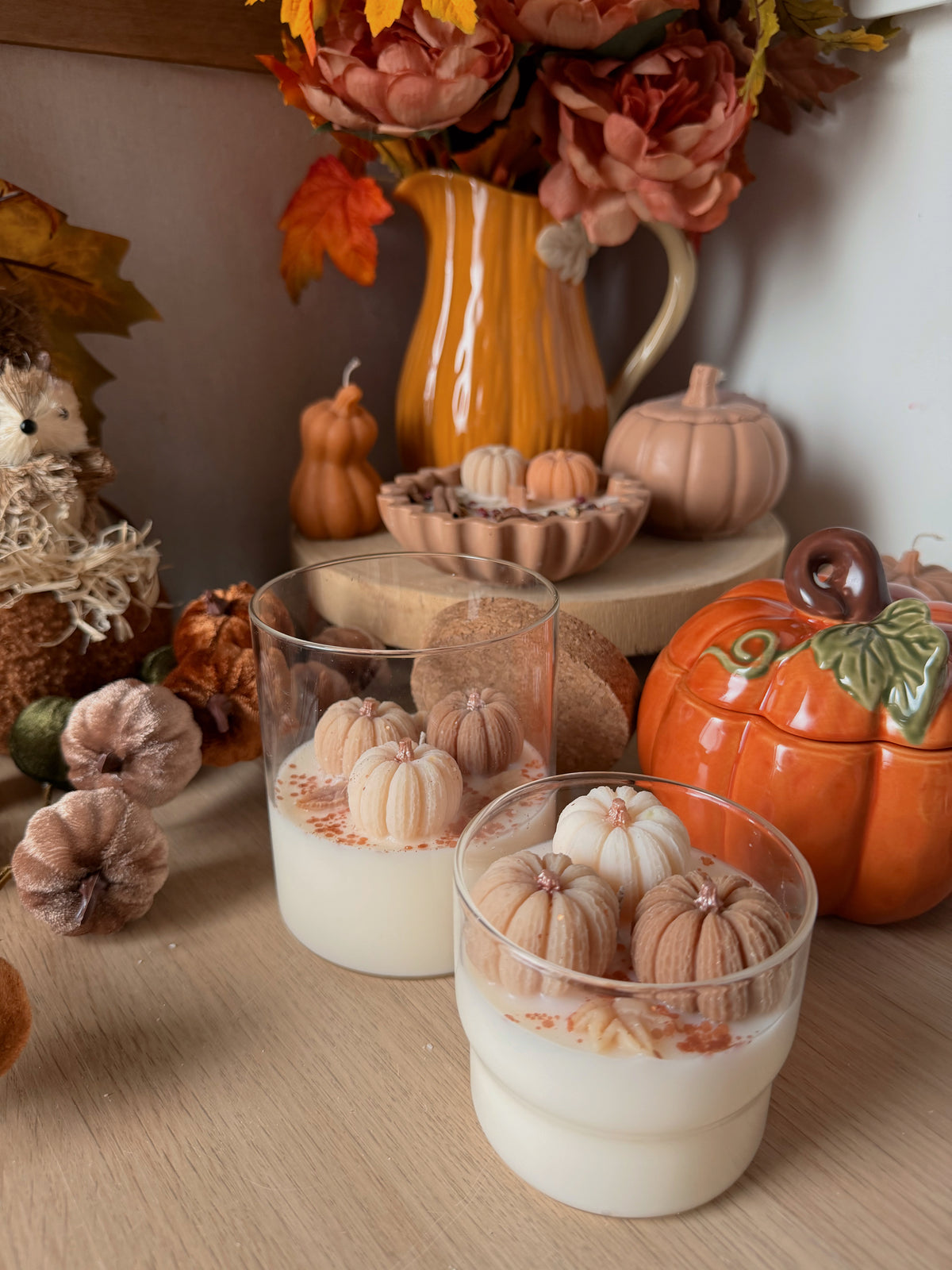 Bougie édition automne en verre citrouilles merveilleuses senteur lait d'avoine et miel