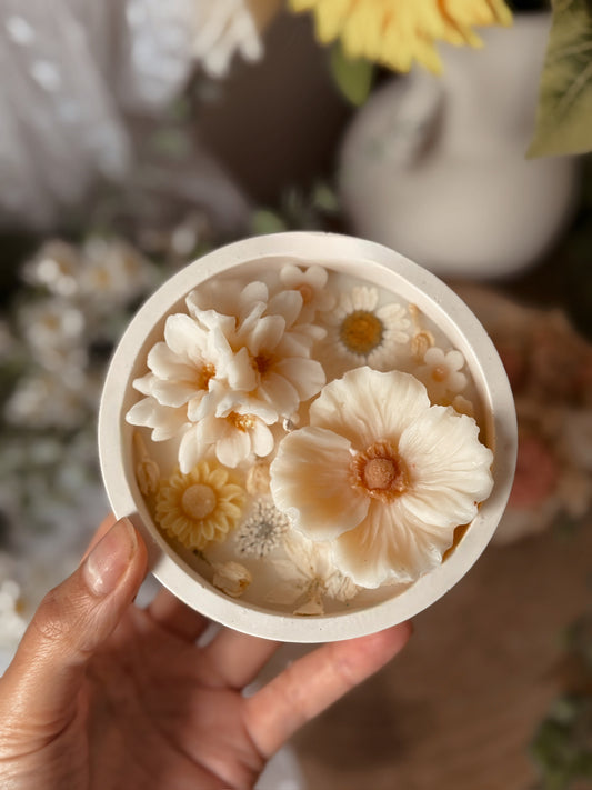 Bougie édition limitée Pâques modèle moyen senteur coquelicot