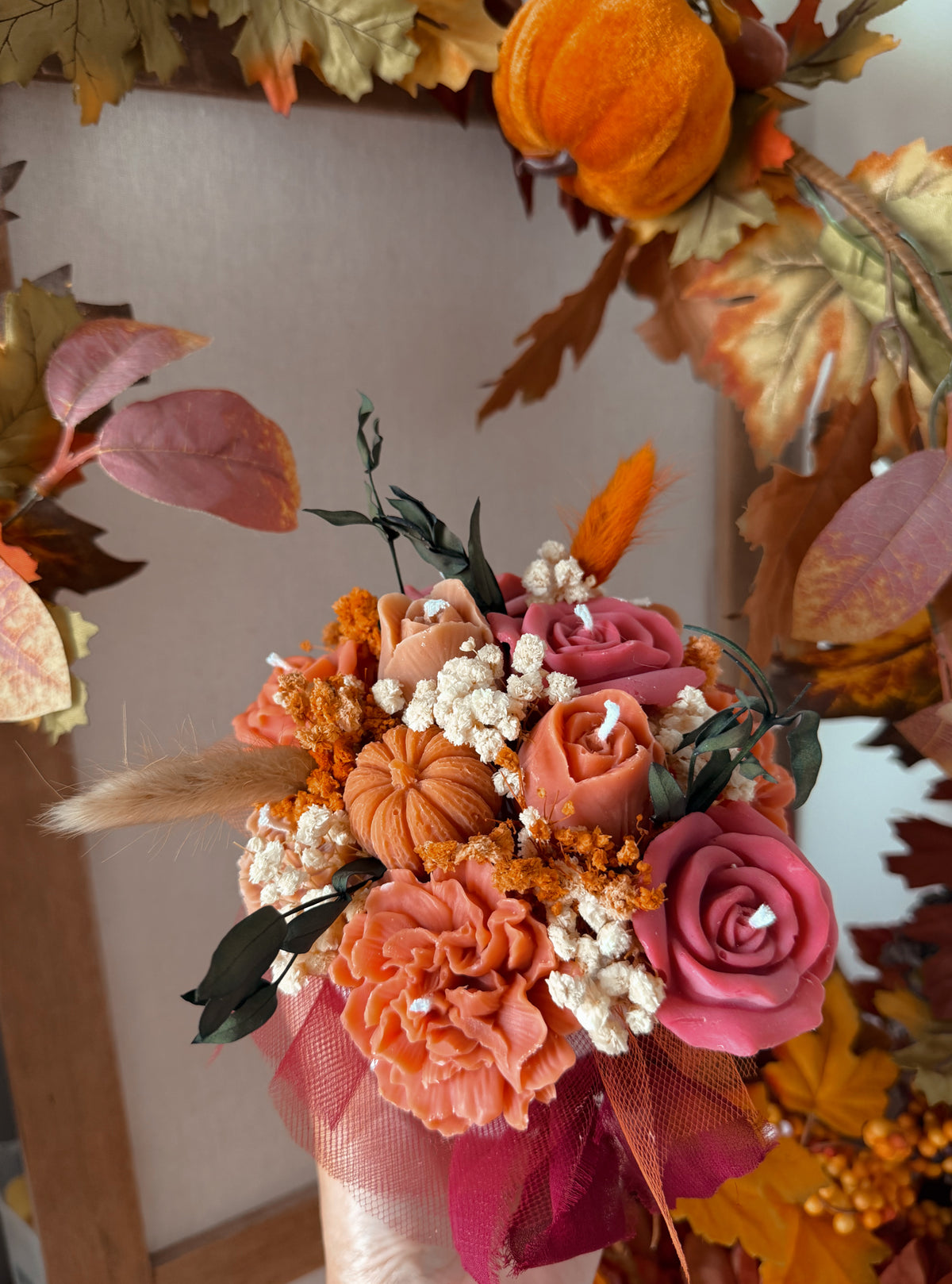Pot en jesmonite grand modèle édition limité d'automne fleurs en cire senteur automne gourmand