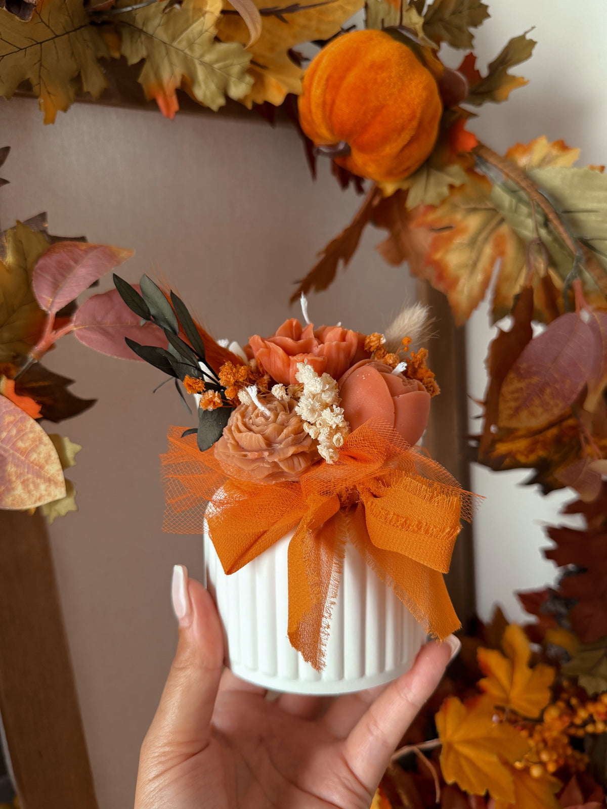 Bouquet Pot en jesmonite rayé édition limité automne fait main coloris au choix fleurs en cire senteurs automne gourmand