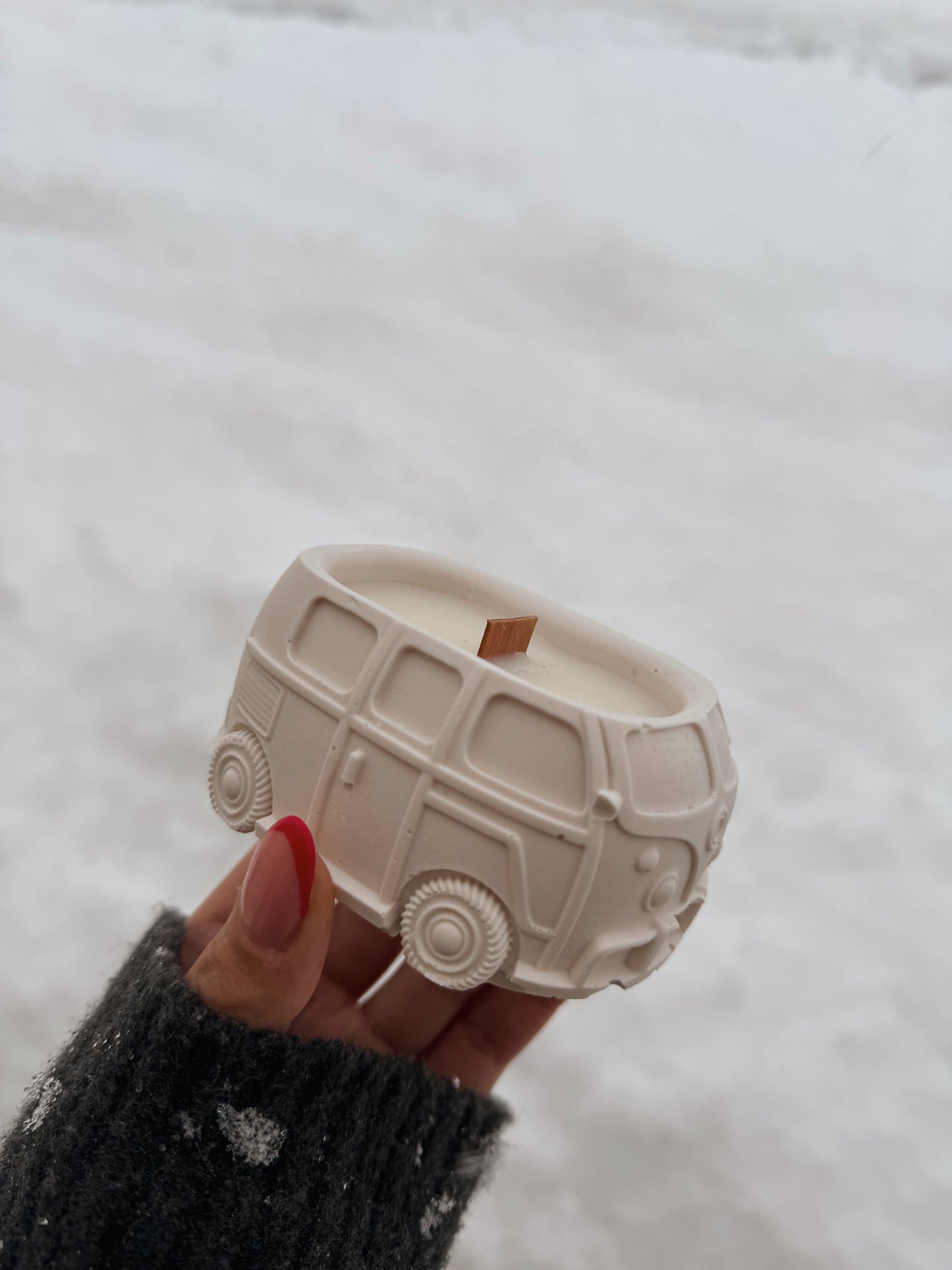 Duo bougie Van et son sapin enneigé