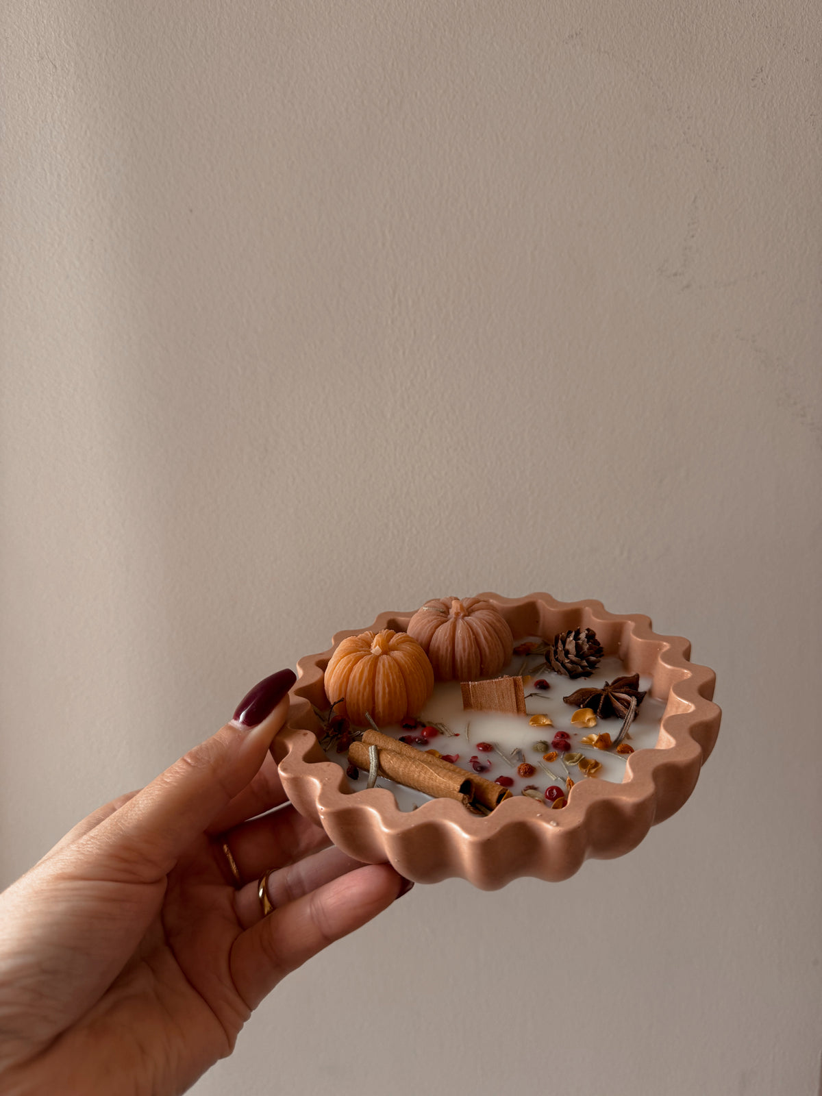 Bougie édition limitée automne moyen modèle pot Plissé parfum automne gourmand