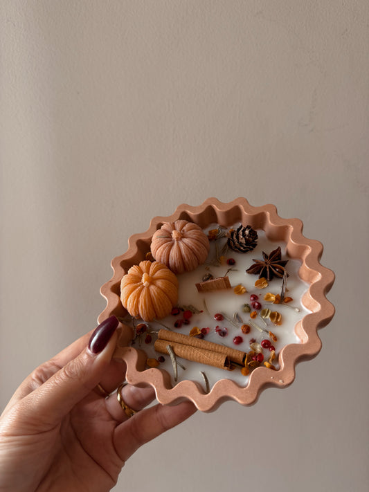 Bougie édition limitée automne moyen modèle pot Plissé parfum automne gourmand