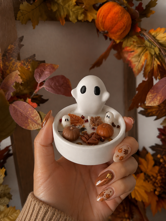Bougie fantôme fait main en Jesmonite et cire de soja senteur automne gourmand