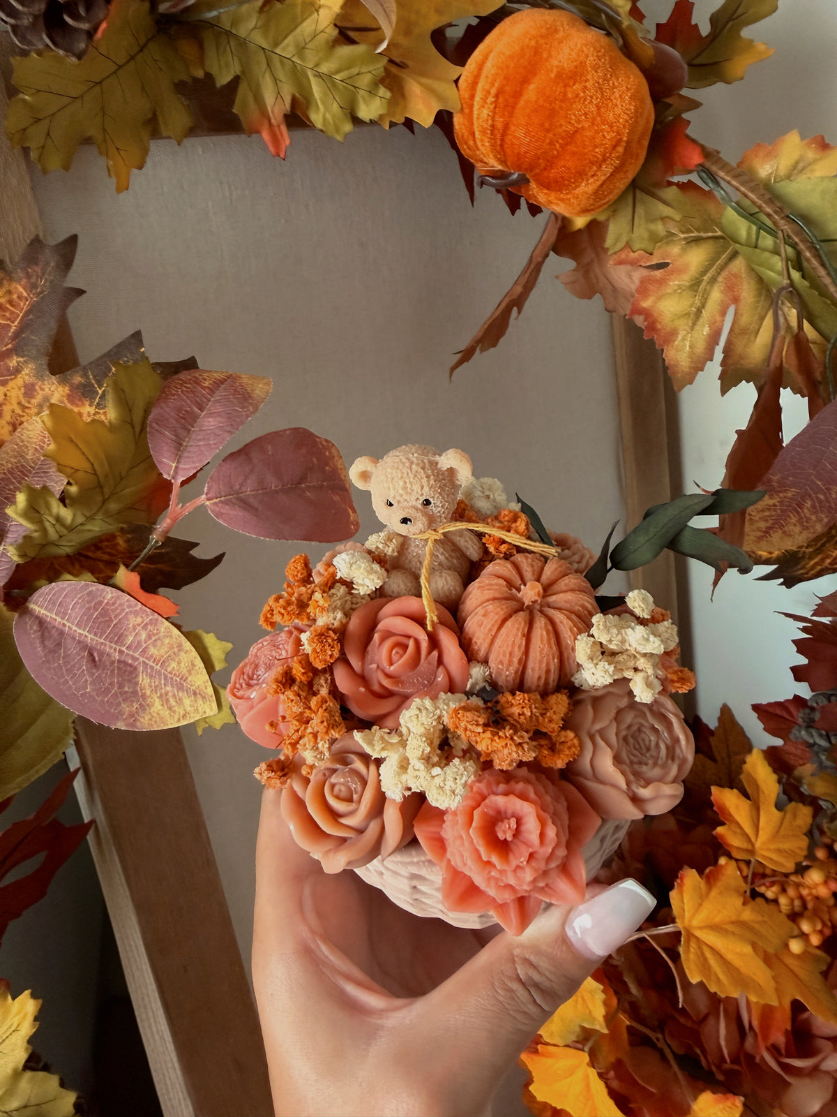 Bouquet de fondants parfumés édition automne panier fait main en jesmonite senteur automne gourmand