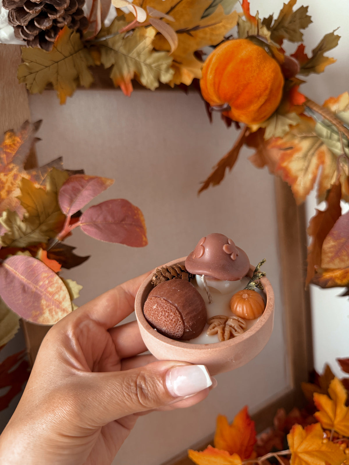 Bougie édition limitée automne modèle citrouille ou châtaigne parfum châtaignes grillées