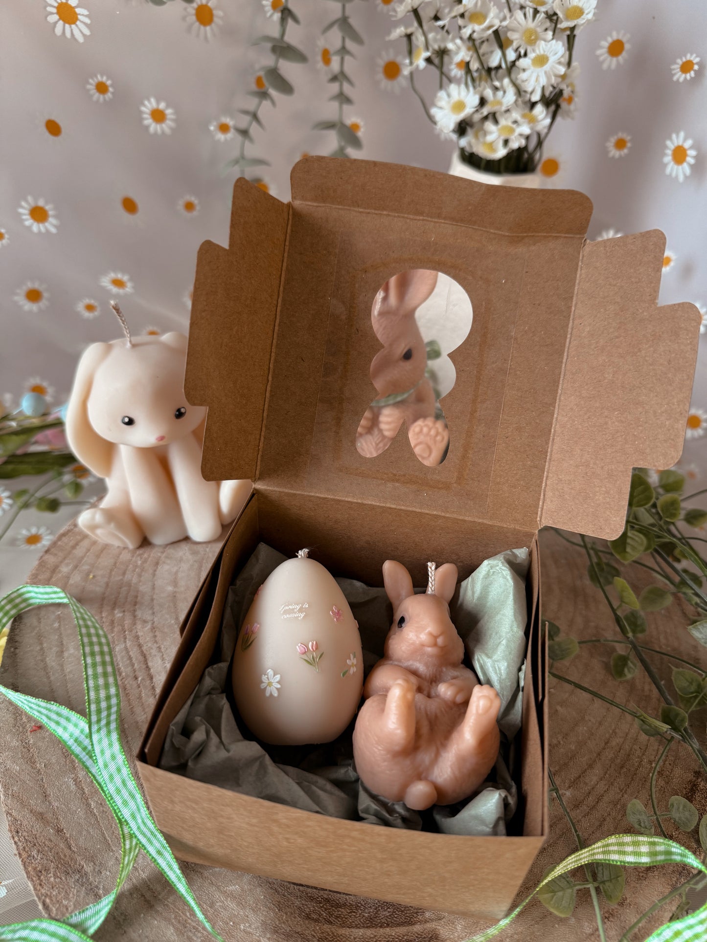 Coffret 2 bougies Œuf de Pâques et petit lapin faits main