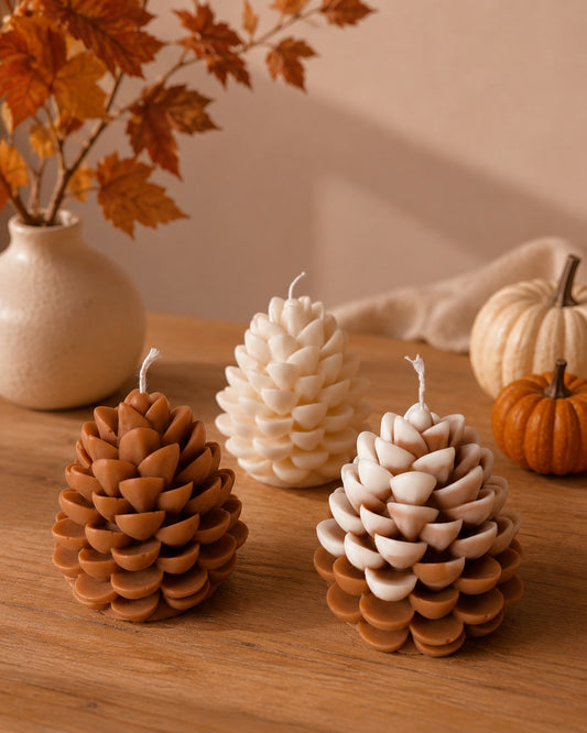 Bougie pomme de pin coloris et senteur aux choix senteur automne gourmand